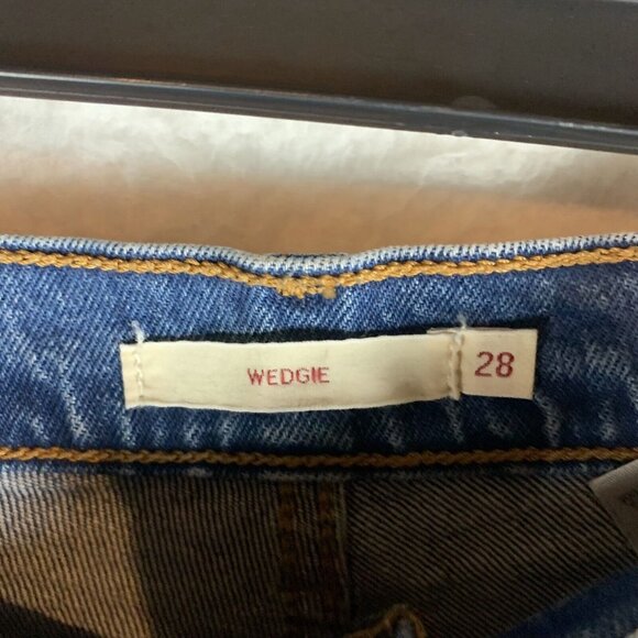 Levi's Wedgie Jeans Womens 28 Blue Denim Stretch Mid-Rise Skinny Button Fly 9698 - Picture 5 of 13
